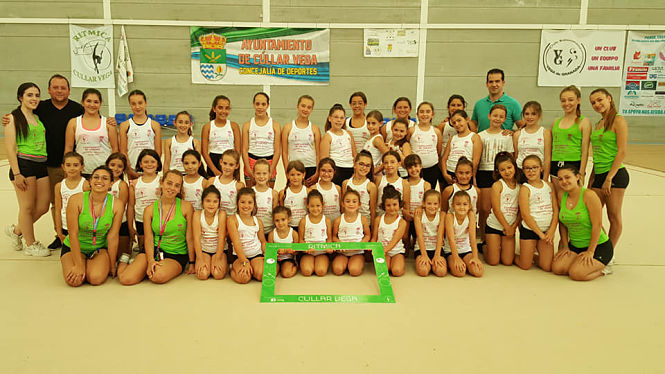 Participantes en el Campus de Gimnasia Rítmica (AYTO. CÚLLAR VEGA)