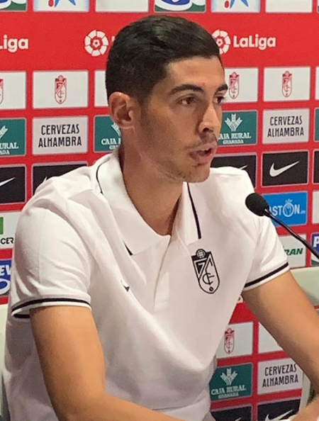 Carlos Fernández durante la rueda de prensa (JOSÉ VELASCO)