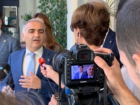 El Delegado de Deportes, Antonio Jesús Castillo, atiende a los medios (JUNTA)
