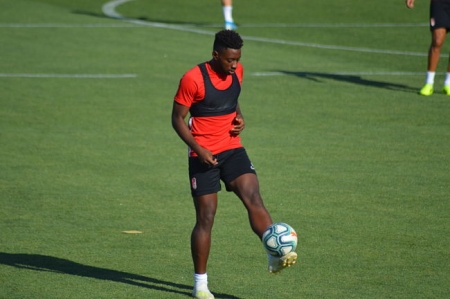 Eteki se marcha con su Selección (GRJ) Eteki se marcha con su Selección (GRJ)