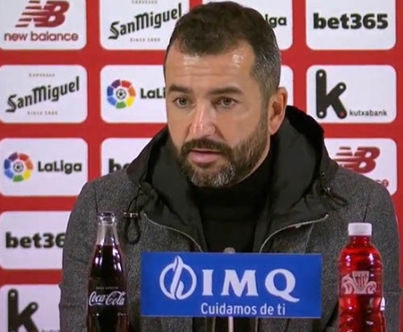 Diego Martínez, entrenador del Granada CF, en la sala de prensa (GRANADA CF) Diego Martínez, entrenador del Granada CF, en la sala de prensa (GRANADA CF)
