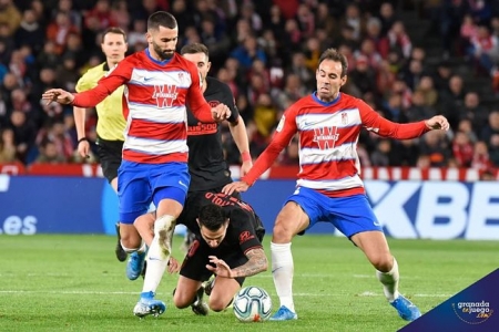 Un lance del encuentro ante el Atlético (BALDOMERO) Un lance del encuentro ante el Atlético (BALDOMERO)