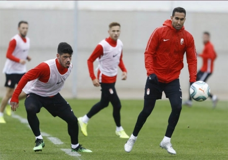 Montoro en un entrenamiento de pasadas semanas en la Ciudad Deportiva (GRANADA CF) Montoro en un entrenamiento de pasadas semanas en la Ciudad Deportiva (GRANADA CF)