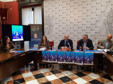Imagen de la presentación de la Carrera de Navidad 2019 (AYUNTAMIENTO DE GRANADA) Imagen de la presentación de la Carrera de Navidad 2019 (AYUNTAMIENTO DE GRANADA)