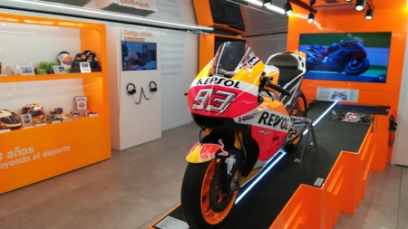 Replica de Moto de Marc Márquez (REPSOL RACING TOUR) 