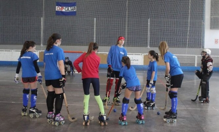María Sanjurjo con las jugadoras del conjunto cajareño (PATÍN CÁJAR) María Sanjurjo con las jugadoras del conjunto cajareño (PATÍN CÁJAR)