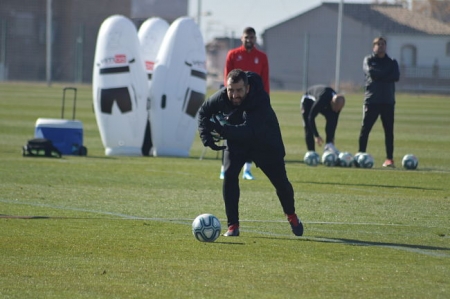Diego Martínez durante un entrenamiento (GRJ) Diego Martínez durante un entrenamiento (GRJ)