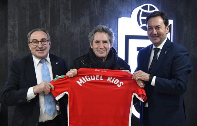 Miguel Ríos junto a Macanas y Monterrubio (P.VILLOSLADA GCF)