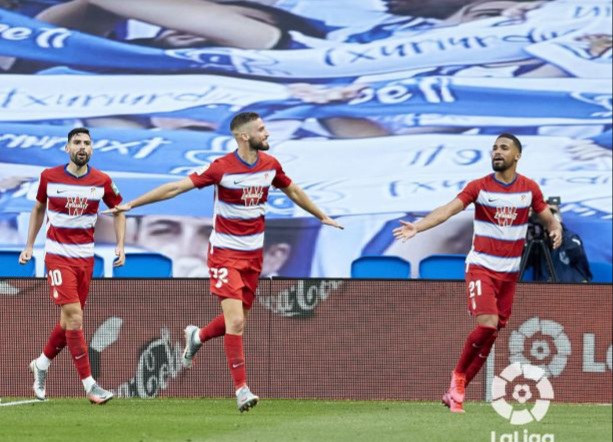 Domingos Duarte tras marcar el tanto de la victoria en Anoeta (LALIGA)