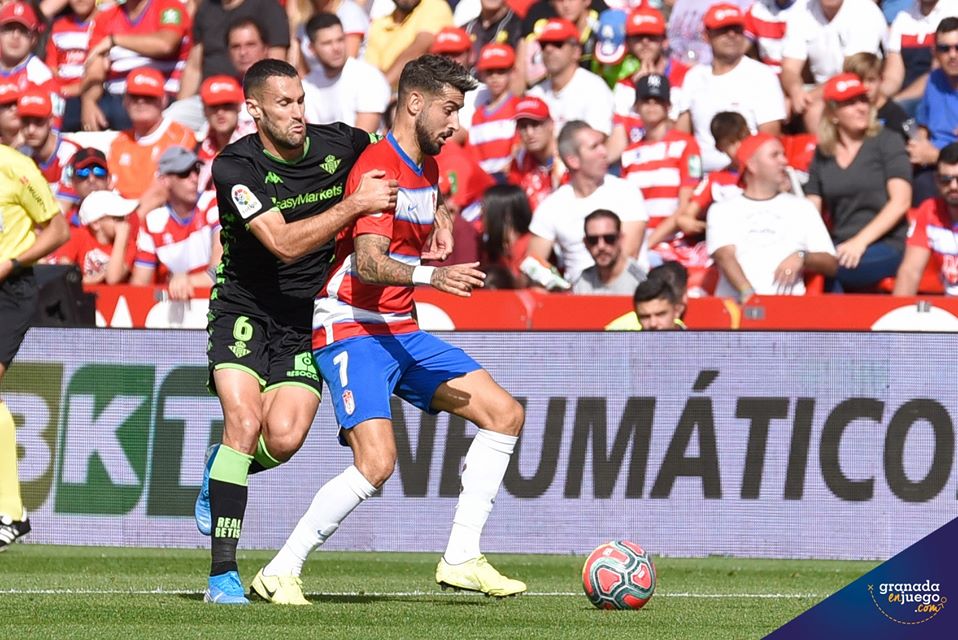 Vadillo, en un lance del choque ante el Betis, donde anotó el gol de la victoria (GRJ)