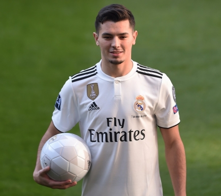 Brahim Díaz, durante su presentación como jugador del Real Madrid en enero de 2019 (GETTY IMAGES) 