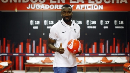 Neyder Lozano posa en su presentación como rojiblanco (GCF)