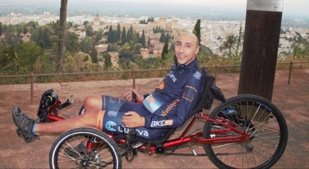 Jorge Abarca en su triciclo adaptado (WEB DE JORGE ABARCA) Jorge Abarca en su triciclo adaptado (WEB DE JORGE ABARCA)