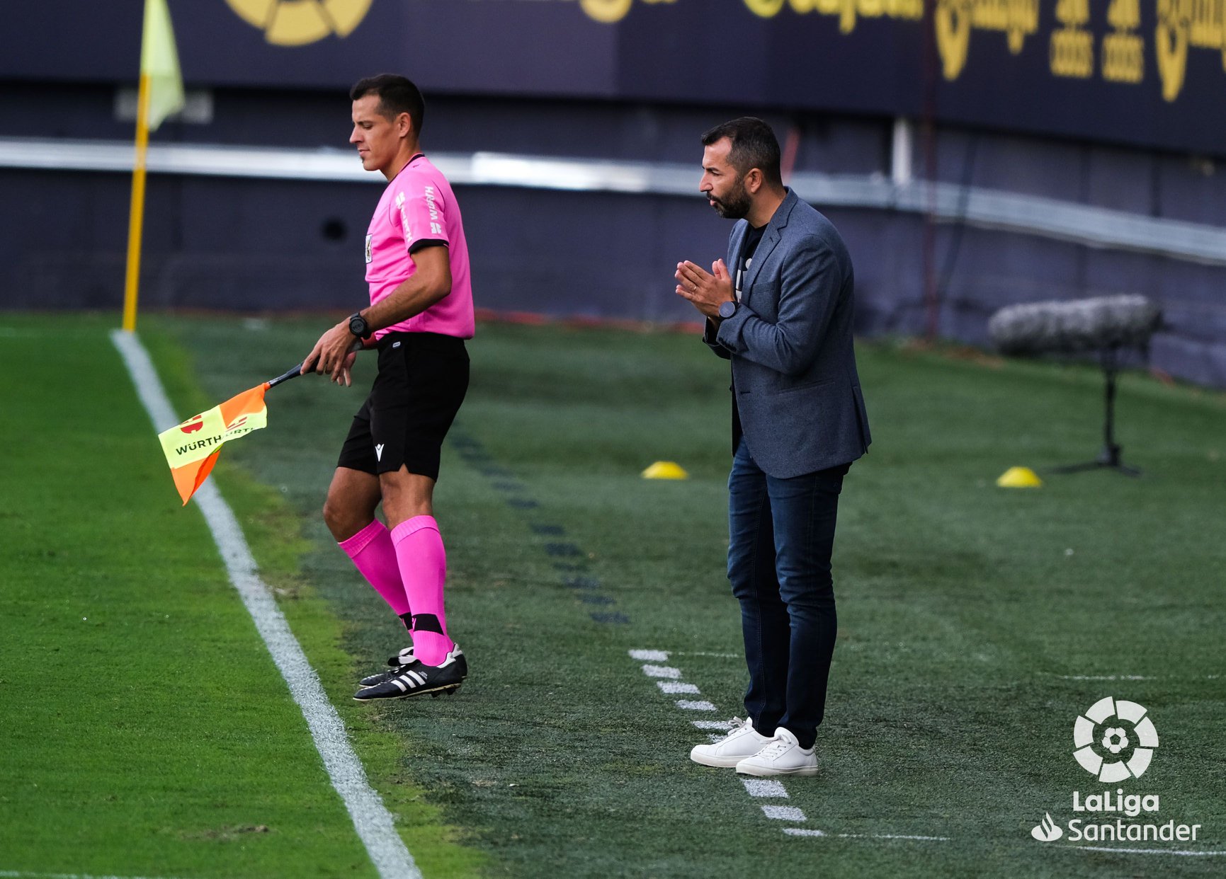 Diego Martínez, durante el partido en el `Carranza´ (LALIGA)