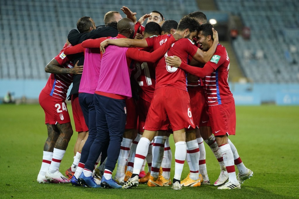 Los jugadores del Granada celebran el pase a la fase de grupos en Malmö (GCF)
