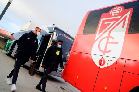 La expedición del Granada ha partido esta mañana hacia Eindhoven (GCF)