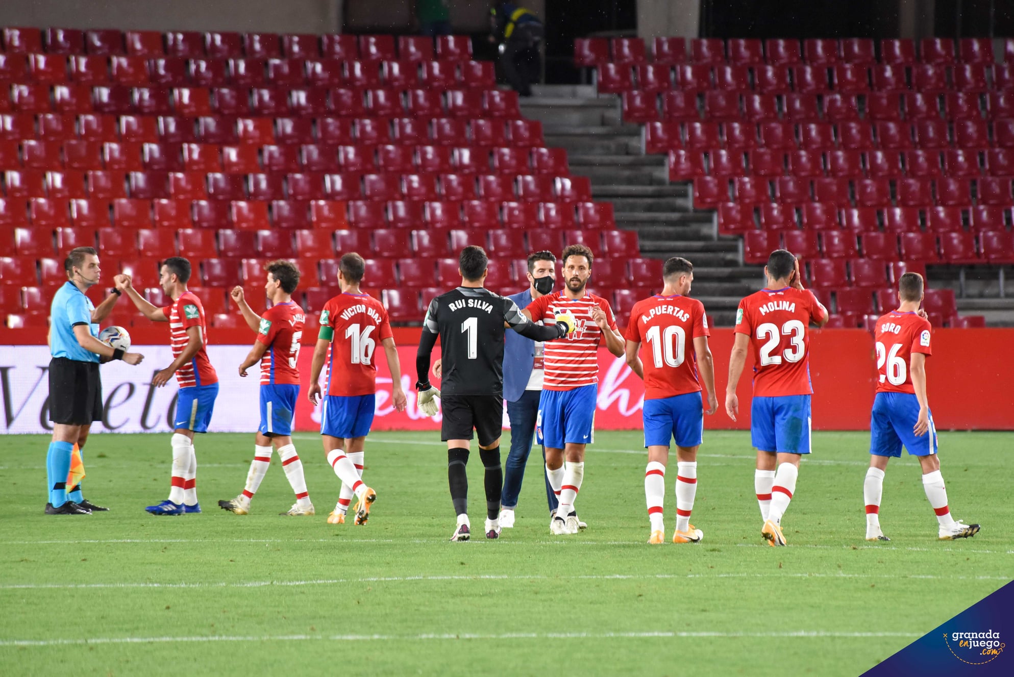 Al Granada le esperan por delante unas duras semanas antes de finalizar el año (JOSÉ M. BALDOMERO)