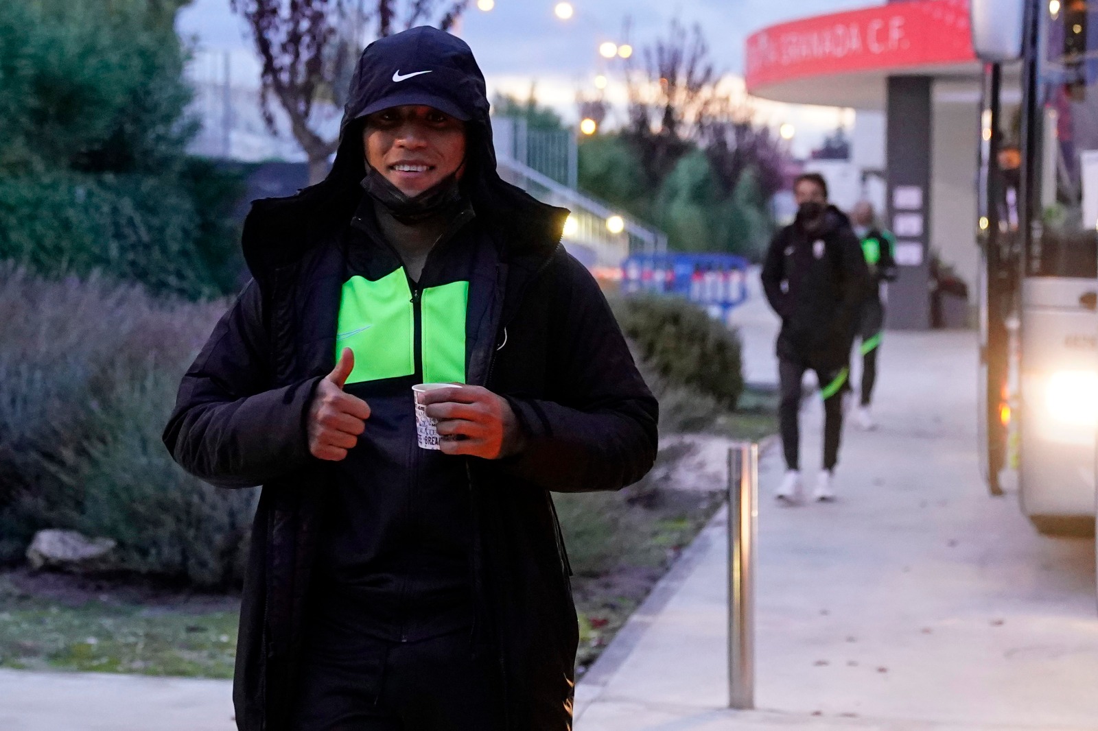 Machís, sonriente antes de partir hacia Vigo desde la Ciudad Deportiva (GCF)
