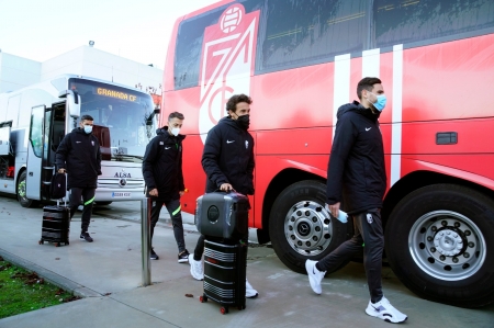 La expedición del Granada partió a Tesalónica a primera hora de la mañana (PEPE VILLOSLADA / GCF) La expedición del Granada partió a Tesalónica a primera hora de la mañana (PEPE VILLOSLADA / GCF)