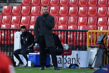 Diego Martínez, durante el último partido del 2020 ante el Valencia (JOSÉ M. BALDOMERO)