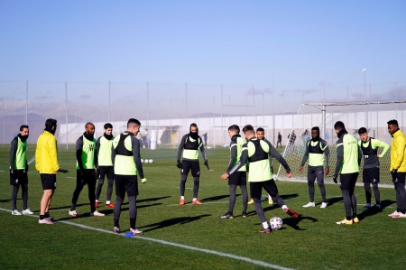 Imagen del entrenamiento de esta mañana, donde se puede ver a Montoro junto al resto de sus compañeros (PEPE VILLOSLADA / GCF)