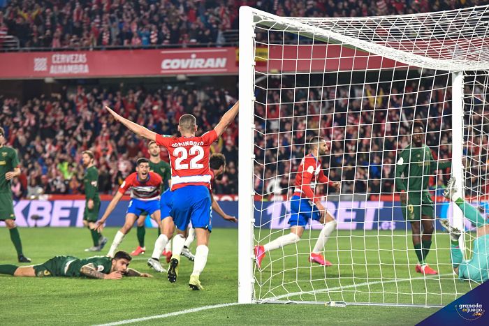 Momento del gol de Germán en la semifinal copera frente al Athletic la pasada campaña (JOSÉ M. BALDOMERO)