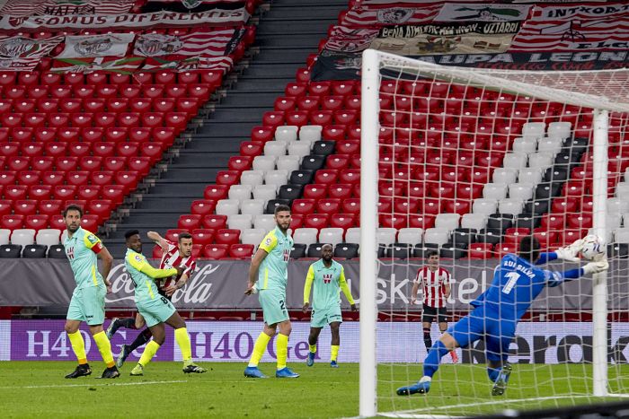 El gol de Álex Berenguer en el descuento impidió al Granada sumar un punto en `San Mamés´ (ATHLETIC CLUB)