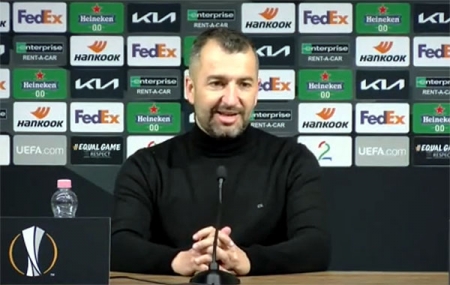 Diego Martínez, entrenador del Granada CF, en un momento de la rueda de prensa (GCF)