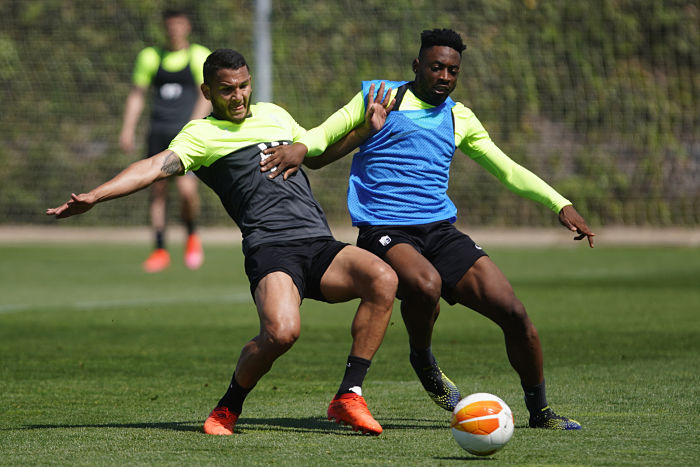 Luis Suárez junto a Eteki durante el entrenamiento de esta mañana (PEPE VILLOSLADA / GCF)