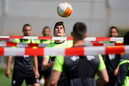 Alberto Soro, durante la sesión de esta mañana, junto al resto de sus compañeros (PEPE VILLOSLADA / GCF)