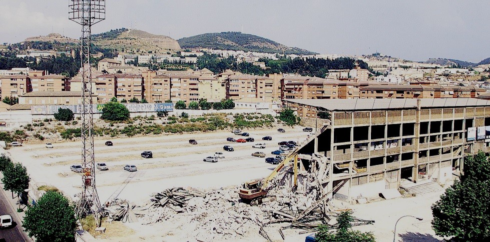 El antiguo `Los Cármenes´ fue usado como parking durante sus últimos años de vida (J.L. RAMOS)