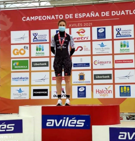 Priscila Pérez en lo más alto del cajón en la prueba de Avilés (GRJ) Priscila Pérez en lo más alto del cajón en la prueba de Avilés (GRJ)