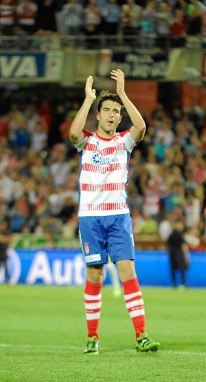 Manolo Lucena, en su despedida como jugador del Granada CF (JOSÉ M. BALDOMERO)