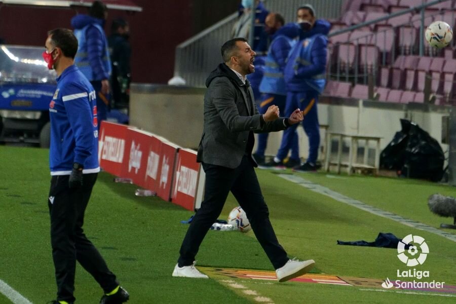 Diego Martínez se mostró eufórico con los goles de su equipo en el `Camp Nou` (LALIGA)