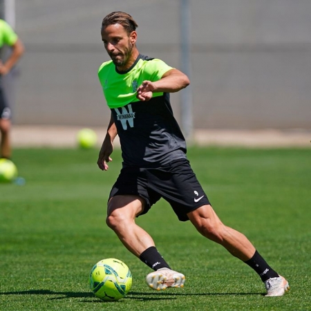 Soldado, durante el entrenamiento de esta mañana en la Ciudad Deportiva (PEPE VILLOSLADA / GCF) Soldado, durante el entrenamiento de esta mañana en la Ciudad Deportiva (PEPE VILLOSLADA / GCF)