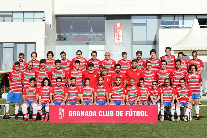 Fotografía de familia del Granada Genuine 2020/21 (GCF)