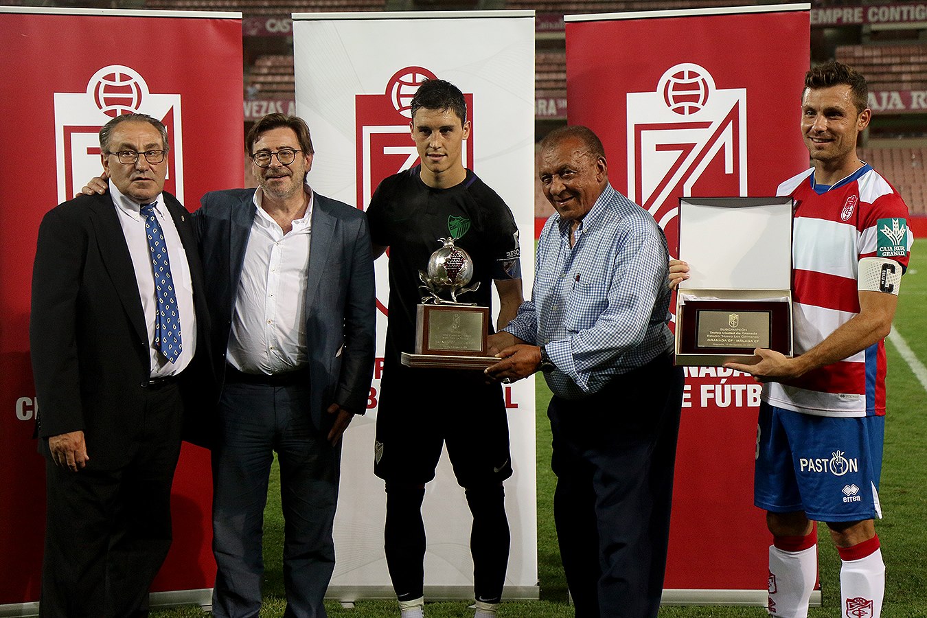 El Málaga levantó el penúltimo Trofeo Ciudad de Granada, en 2018 (JOSÉ M. BALDOMERO)