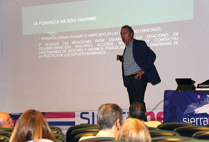 Seminario sobre una futura ley de deportes de invierno celebrado en Sierra Nevada (CETURSA SIERRA NEVADA) 