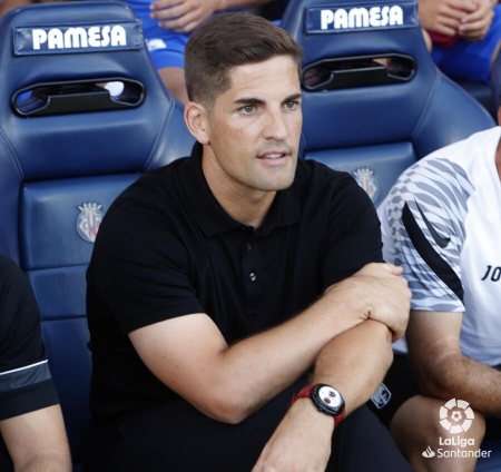 Robert Moreno, en los instantes previos al Villarreal - Granada (LALIGA) Robert Moreno, en los instantes previos al Villarreal - Granada (LALIGA)