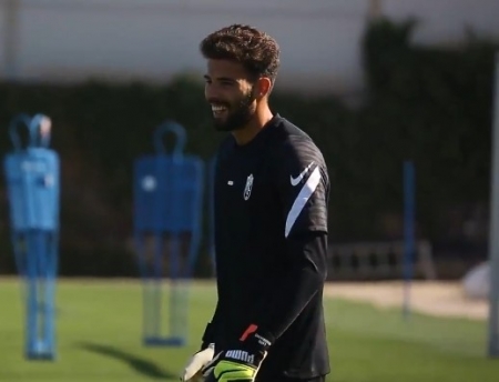 Luís Maximiano, durante su primer entrenamiento como jugador del Granada (GCF) Luís Maximiano, durante su primer entrenamiento como jugador del Granada (GCF)