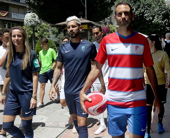 El Granada presentará su segunda y tercera equipación de esta temporada la semana que viene (GRJ)