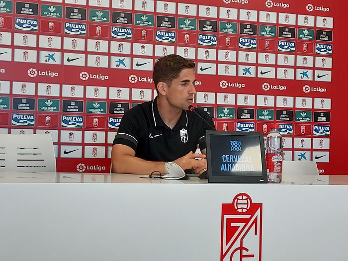 Robert Moreno, durante la comparecencia de prensa esta mañana en la Ciudad Deportiva (FRAN CALVO)