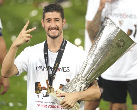 Sergio Escudero será presentado mañana como nuevo jugador del Granada (SEVILLA FC) Sergio Escudero será presentado mañana como nuevo jugador del Granada (SEVILLA FC)