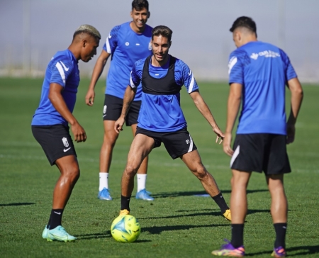 El Granada descansa hoy antes de retomar el trabajo de cara al derbi frente al Betis (PEPE VILLOSLADA / GCF)