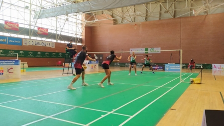 El Bádminton Granada-Grupo Torres ha debutado con victoria (CLUB BÁDMINTON GRANADA) El Bádminton Granada-Grupo Torres ha debutado con victoria (CLUB BÁDMINTON GRANADA)