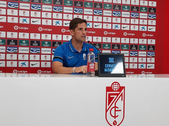 Robert Moreno, durante la rueda de prensa previa al encuentro contra el Sevilla (FRAN CALVO)
