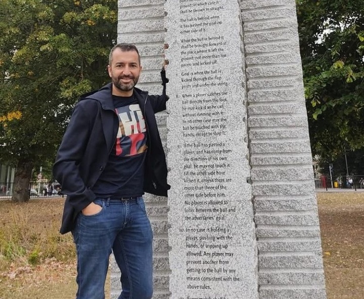 Diego Martínez, en una de sus visitas futbolísticas recientes en Londres (IG)
