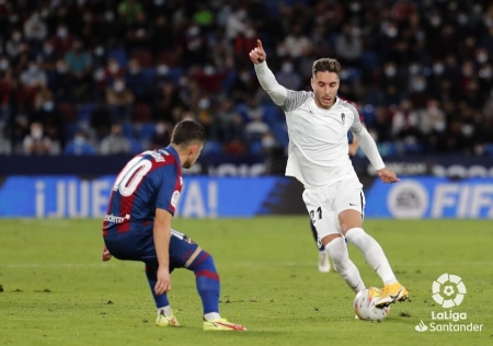 Rochina, durante una acción del duelo en casa del Levante (LALIGA) Rochina, durante una acción del duelo en casa del Levante (LALIGA)