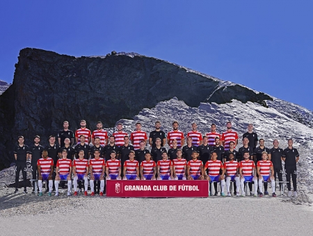 Fotografía oficial del Granada CF 2021/22 (GCF) Fotografía oficial del Granada CF 2021/22 (GCF)