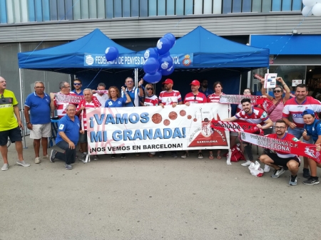 Imagen del hermanamiento entre la Peña Granadinista de Barcelona y la Federación de Peñas del Espanyol en 2019 (PEÑA GCF BCN) Imagen del hermanamiento entre la Peña Granadinista de Barcelona y la Federación de Peñas del Espanyol en 2019 (PEÑA GCF BCN)